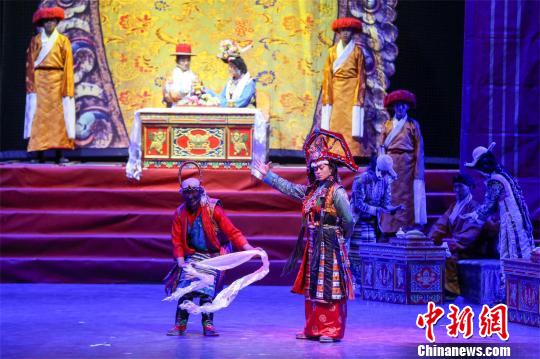 王后哈江堆姆欲阻止國王與卓娃桑姆的婚姻 張暢 攝 王后哈江堆姆欲阻止國王與卓娃桑姆的婚姻 張暢 攝