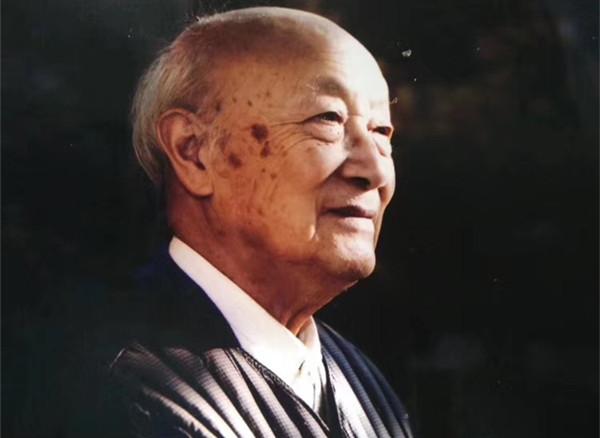 詩人屠岸逝世，享年94歲
