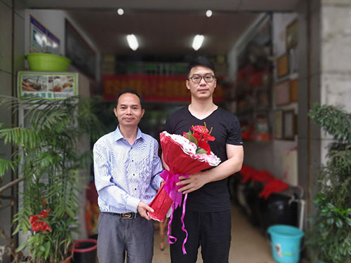 深圳七里香珠寶總經理徐毓鴻赴崇義謝文淦義工之家交流傳統(tǒng)文化