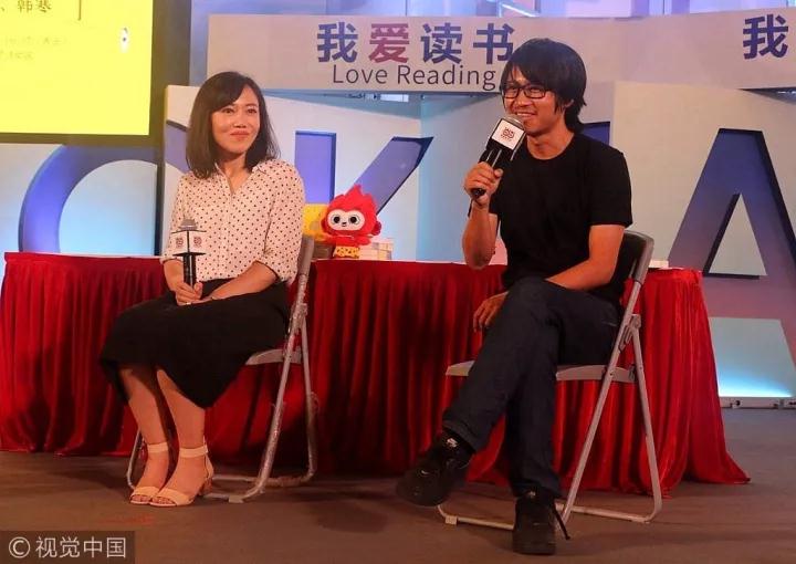 張悅?cè)唬哼^(guò)一種“危險(xiǎn)的文學(xué)生活”
