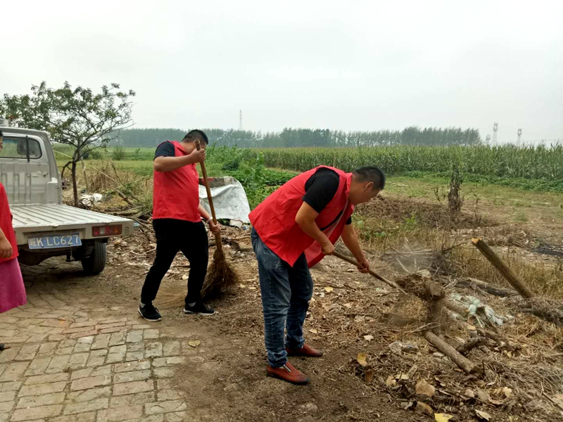 愛(ài)心無(wú)止境 扶貧暖人間
