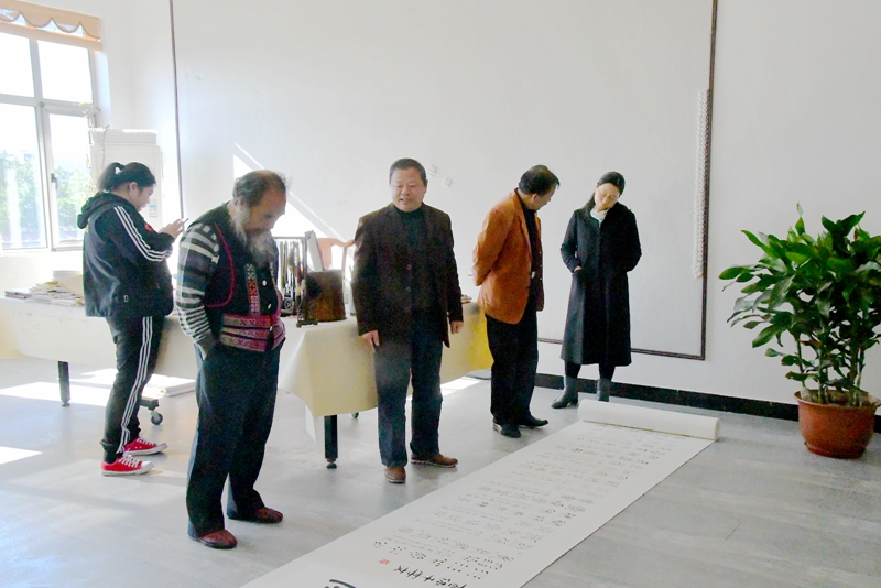 “中國(guó)百體書法”座談會(huì)暨論壇籌備會(huì)在宋莊隆重舉辦