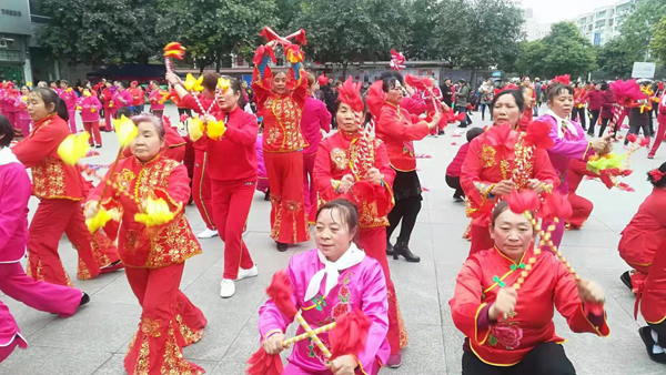 重慶市豐都縣老體協(xié)慶?！藡D女節(jié)‘’文藝演出