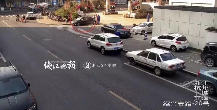 杭州男子加完油抽煙，工作人員抄起滅火器沖他一頓狂噴！這下鬧大了