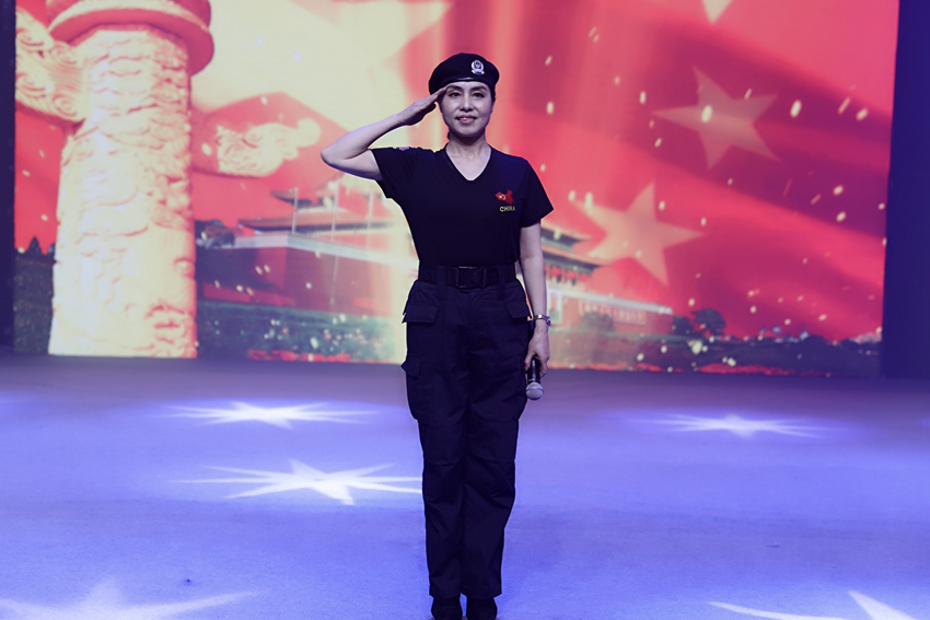 “明星大舞臺，歌唱新時代，踐行中國夢”群星匯演亮相中央電視臺星光影視園