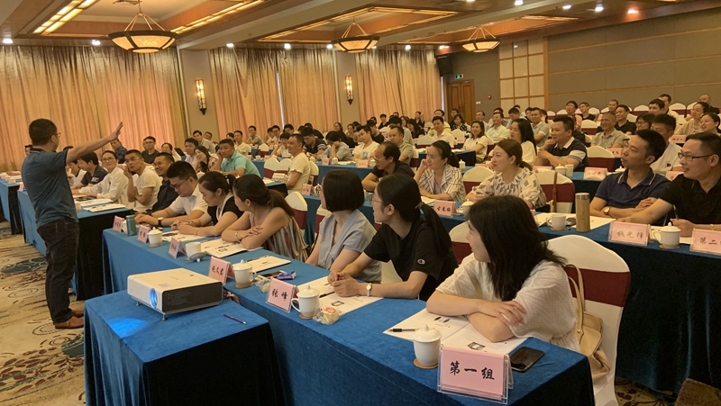 余姚市經(jīng)信局舉辦中小企業(yè)運(yùn)營(yíng)管理與執(zhí)行培訓(xùn)班