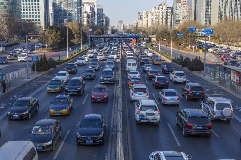 全國(guó)機(jī)動(dòng)車保有量達(dá)3.4億輛 駕駛?cè)藬?shù)4.2億新登記汽車1242萬輛