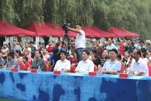 守初心文化扶貧，擔(dān)使命共奔小康 