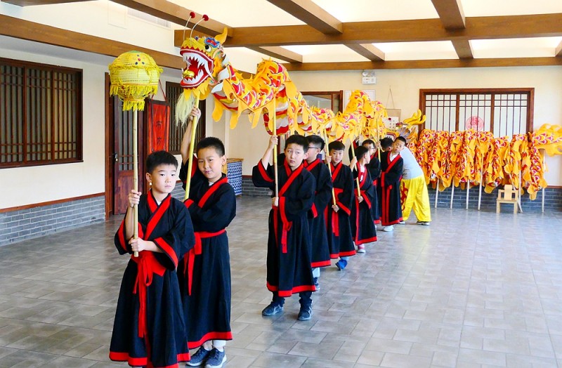  中聯(lián)潤智騏航教育組織潤騏國學研修體驗營，獻禮祖國70華誕
