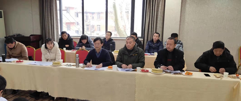 用漢水澆灌收獲，實干為企業(yè)保架護航你看可行。