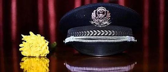一壺清酒悼英魂！11天8位警察犧牲在疫情防控一線