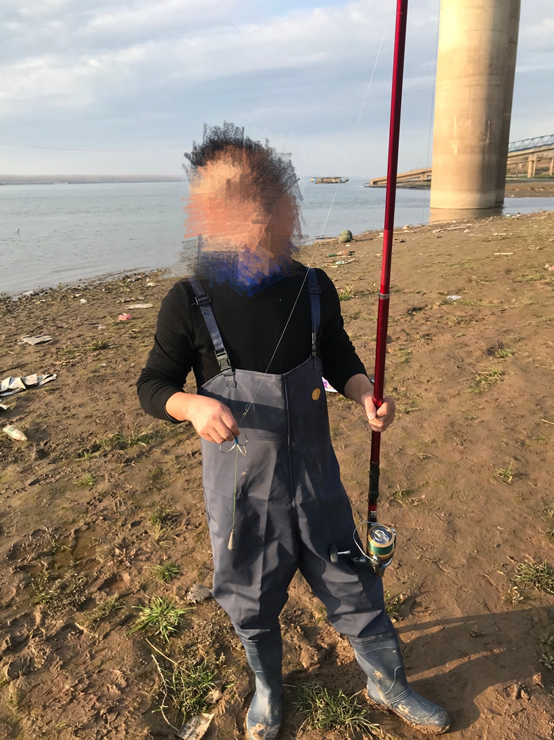 “錨魚”不用餌，實則非法捕撈 長航銅陵公安在疫情防控期間查獲一起非法捕撈水產(chǎn)品案