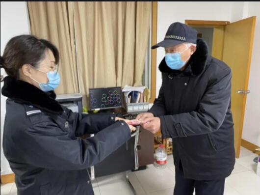 涓涓細流 匯成大?！獜V大黨員踴躍捐款抗擊疫情