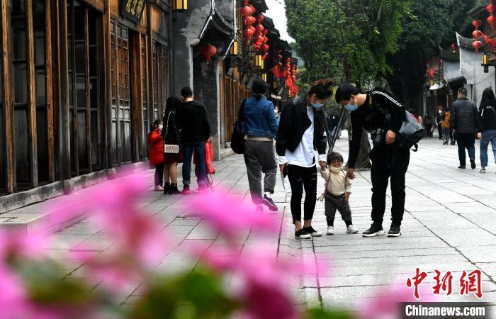 限流、AR測(cè)溫……為了五一假期 各地景區(qū)拼了