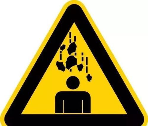 小區(qū)天降菜刀被砍卻找不到責任人，高空拋物頑疾怎么治？ 