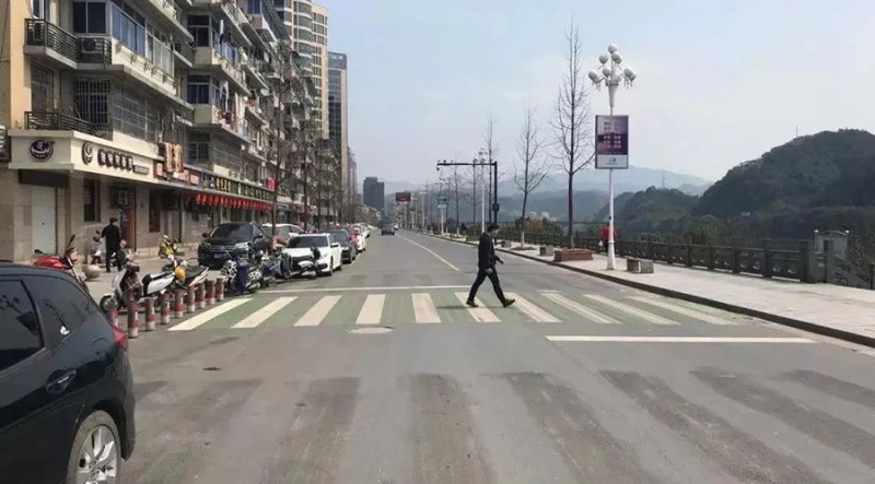 24張對(duì)比圖！這是泄洪前后的新安江城區(qū) 航拍畫面讓人痛心