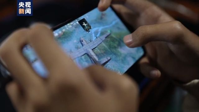 僅手指能動！18歲山村病殘青年如何逆襲成電競主播？
