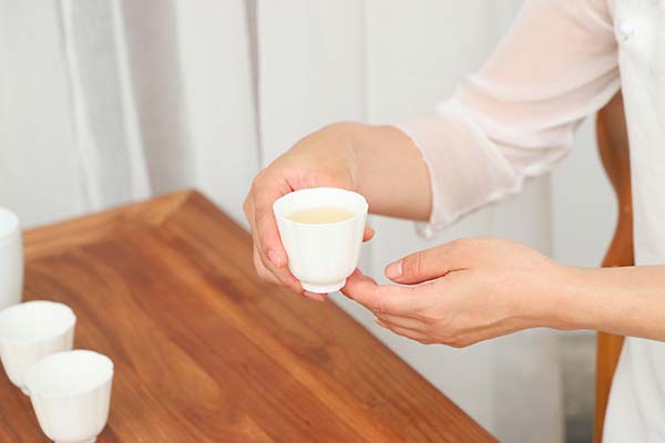 喝茶的基本禮儀，你了解多少？