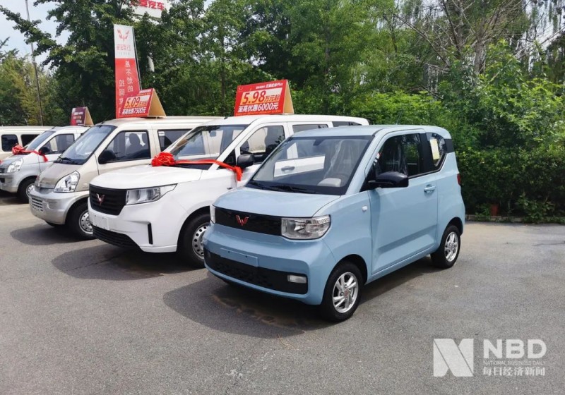 北京搖號(hào)新政倒計(jì)時(shí)：車管所延至20點(diǎn)下班，部分4S店已無車可賣
