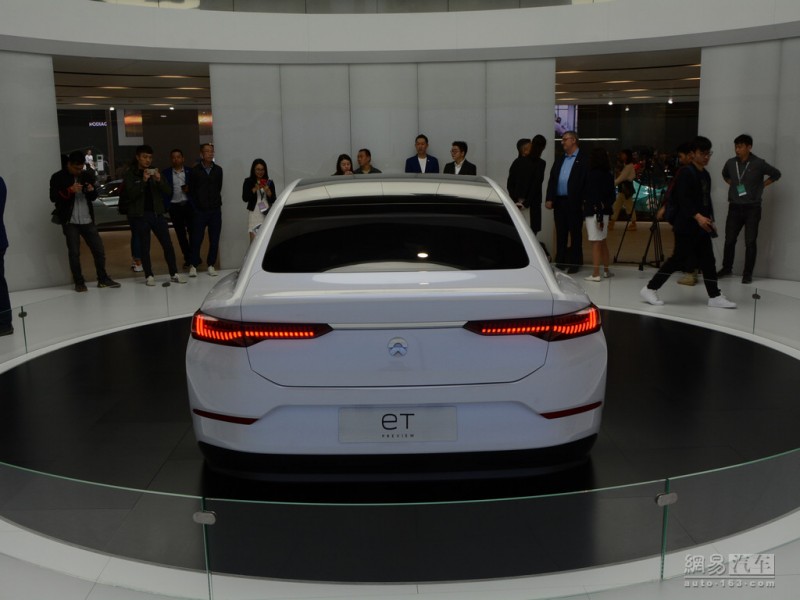 新能源汽車(chē)銷(xiāo)售猛增現(xiàn)象調(diào)查：為何突然“破圈”？