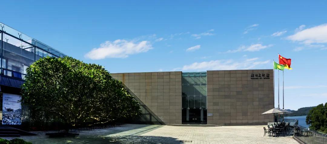 蒙古馬攝影藝術(shù)作品展暨《蒙古馬》畫冊(cè)首發(fā)式開幕