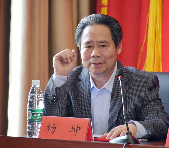 中國(guó)文藝名家“品讀大美贛鄱 放歌萬(wàn)年石鎮(zhèn)”采風(fēng)系列活動(dòng)成功舉辦