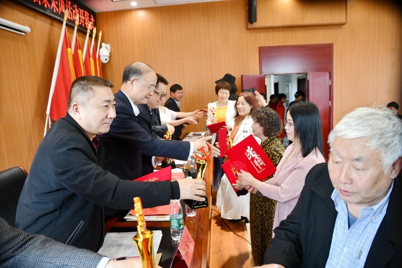 中國(guó)文藝名家“品讀大美贛鄱 放歌萬(wàn)年石鎮(zhèn)”采風(fēng)系列活動(dòng)成功舉辦