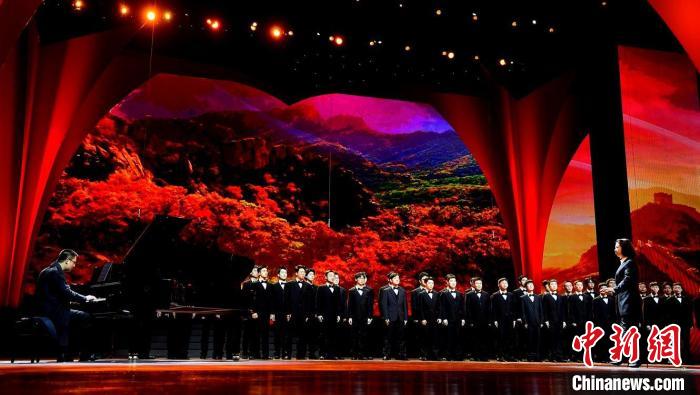全國第六屆大學(xué)生藝術(shù)展演活動(dòng)在成都開幕