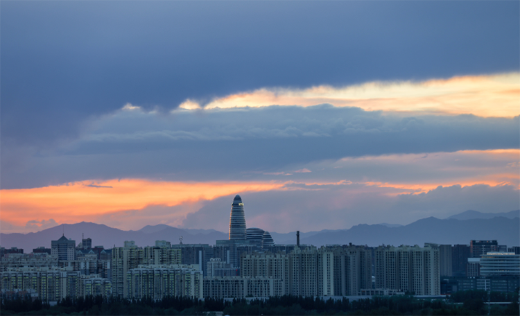 太美了、北京雷雨后的雙彩虹如油畫(huà)晚霞