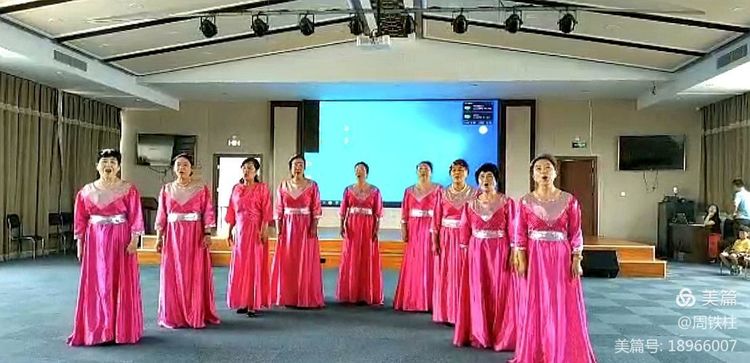 永遠(yuǎn)跟黨走 三河市老年大學(xué)燕郊校區(qū)舉辦匯報演出