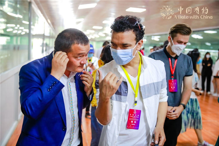 一名老外的新疆游記：導游木耳莎力與喀什的故事