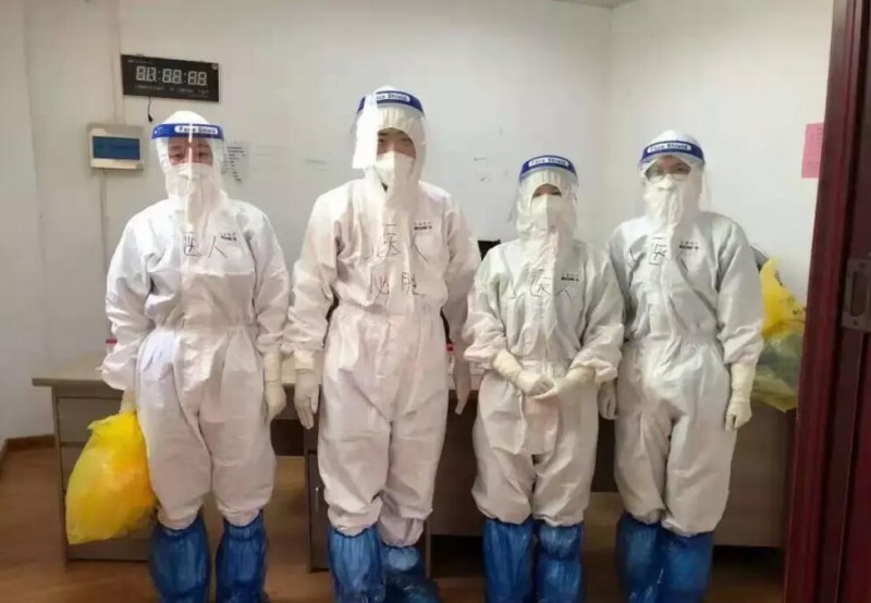 河南核酸采樣｜她們連續(xù)工作38小時(shí)，累到直不起腰，但覺得值！