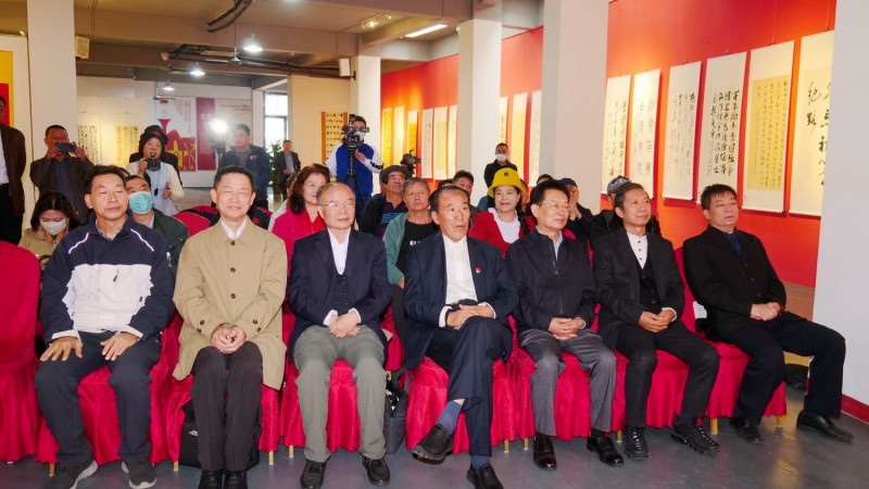 全球華人書法大展暨中國徐悲鴻畫院成立30周年國際水墨畫邀請(qǐng)展在京開幕
