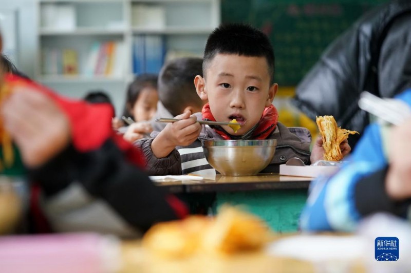 探訪山西稷山吳璧小學安置點
