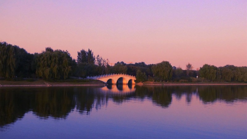 攝影：北京通州運(yùn)河公園水上風(fēng)景及畫(huà)舫游船掠影