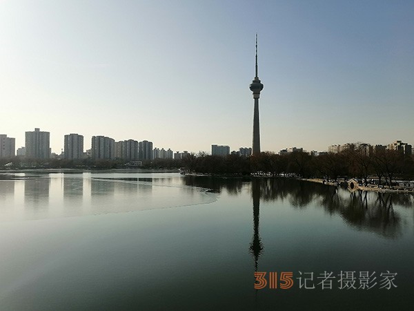 李月手機拍圖——玉淵潭公園冰開春來