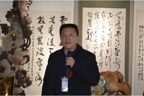 春早筆驅(qū)閑，藝開園博園