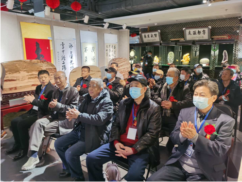 春早筆驅(qū)閑，藝開園博園