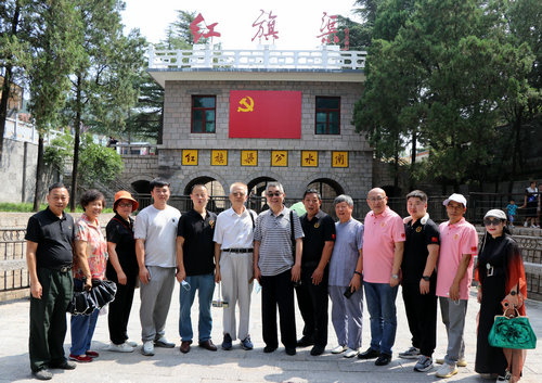 慶祝八一建軍節(jié)書畫筆會暨公益活動在林州舉行