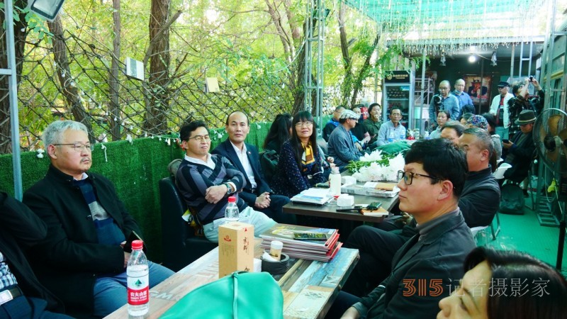 藍色老虎之聲：詩人藝術家紀念于貞志朗誦會在京舉辦