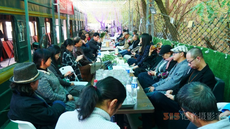 藍色老虎之聲：詩人藝術家紀念于貞志朗誦會在京舉辦