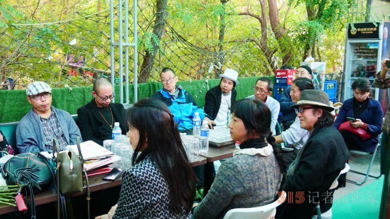 藍色老虎之聲：詩人藝術家紀念于貞志朗誦會在京舉辦