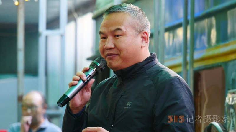 藍色老虎之聲：詩人藝術家紀念于貞志朗誦會在京舉辦