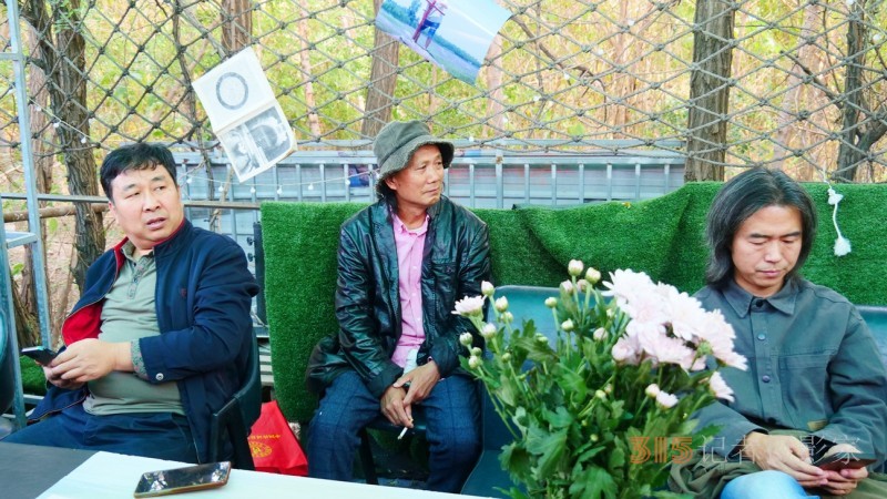 藍色老虎之聲：詩人藝術家紀念于貞志朗誦會在京舉辦