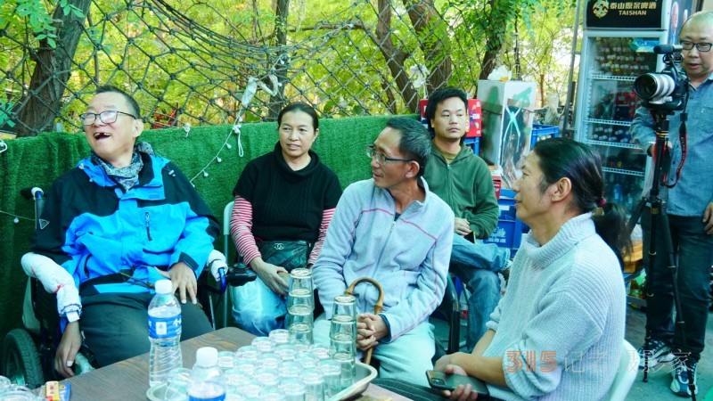 藍色老虎之聲：詩人藝術家紀念于貞志朗誦會在京舉辦