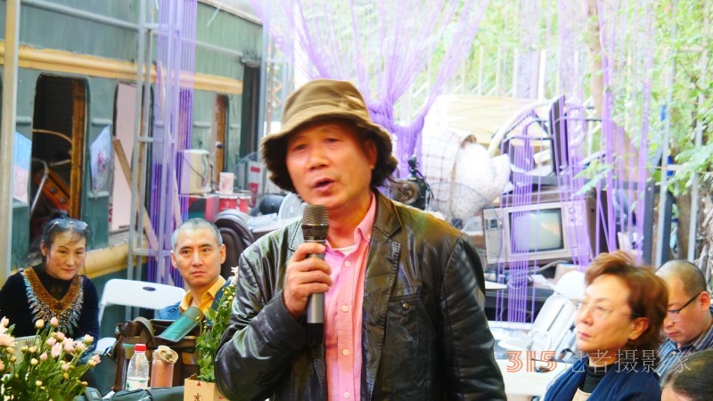 藍色老虎之聲：詩人藝術家紀念于貞志朗誦會在京舉辦