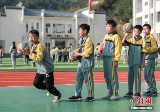 體育中考調(diào)整耐力項(xiàng)目，青少年“陽(yáng)康”后如何鍛煉？
