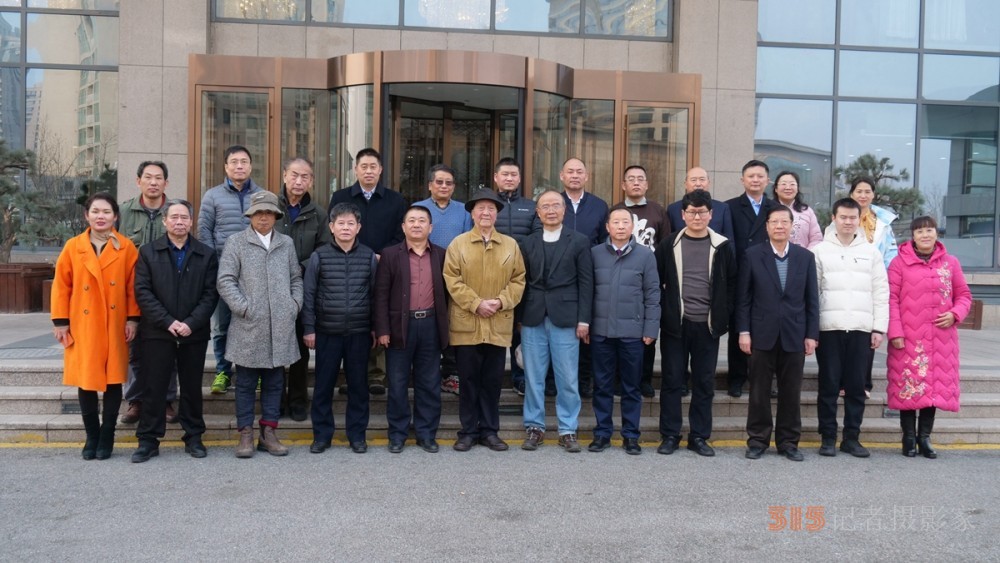 示單散文集《跑者無疆》首發(fā)暨研討會(huì)成功舉辦