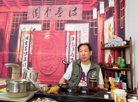 但愿人間多雅韻 不辭艱巨奏心弦