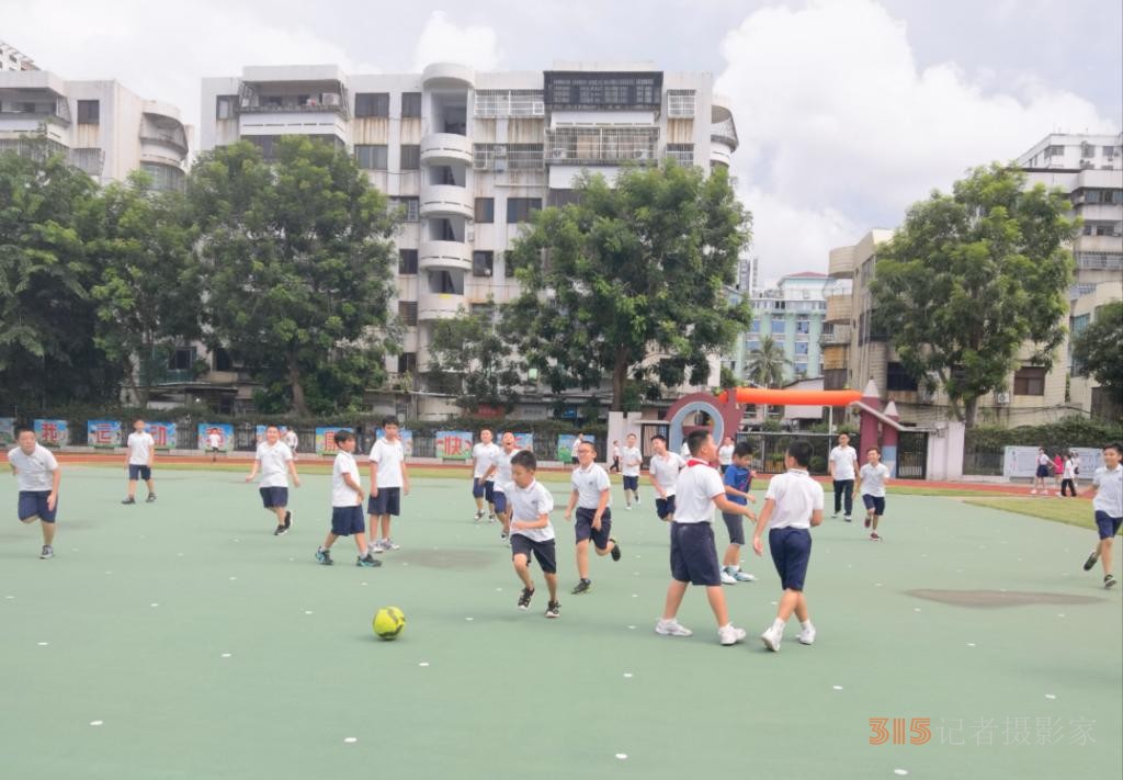 新起點(diǎn)，夢(mèng)想啟動(dòng)：全國(guó)多地中小學(xué)迎來(lái)開(kāi)學(xué)